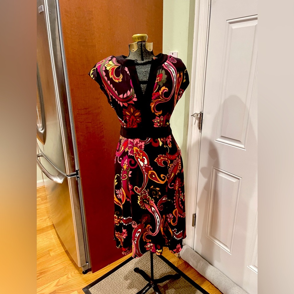 Tahari ASL | Vintage A-line cap sleeve dress with sash, size 6
